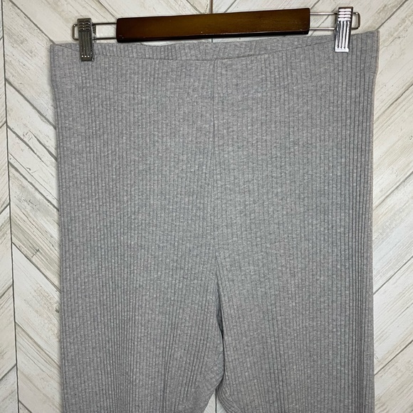 H&M Light Gray Ribbed Basics - Picture 3 of 5